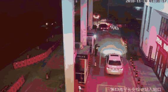 凌晨4點(diǎn)睡在路口、不顧孕妻強(qiáng)行闖卡、二進(jìn)宮…