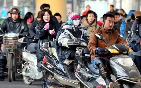 騎電動(dòng)車也要考駕照了？！明年4月正式實(shí)施，違